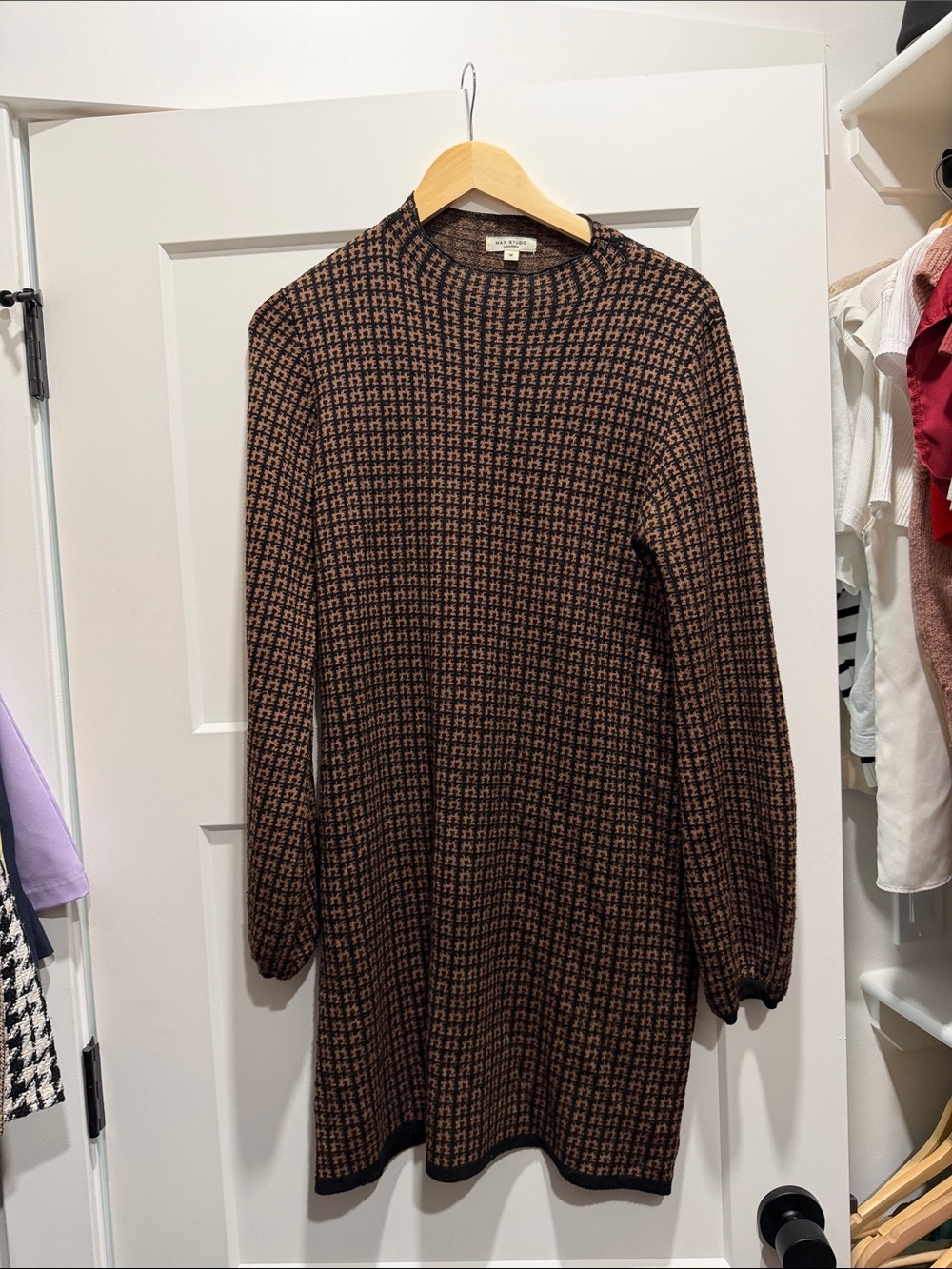 Max Studio Brown and Black Houndstooth Long Sleeve Knit Dress